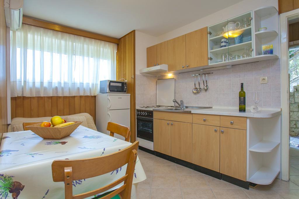Guest House Lovric Lumbarda Kamer foto